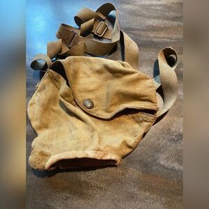 Vintage US Army WW2 Military Gas Mask Bag Beige Canvas 7 X 7.5”